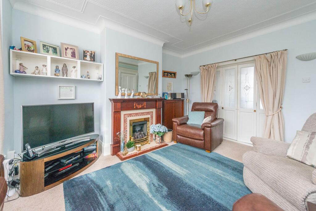 SITTING ROOM DINING ROOM AND KITCHEN