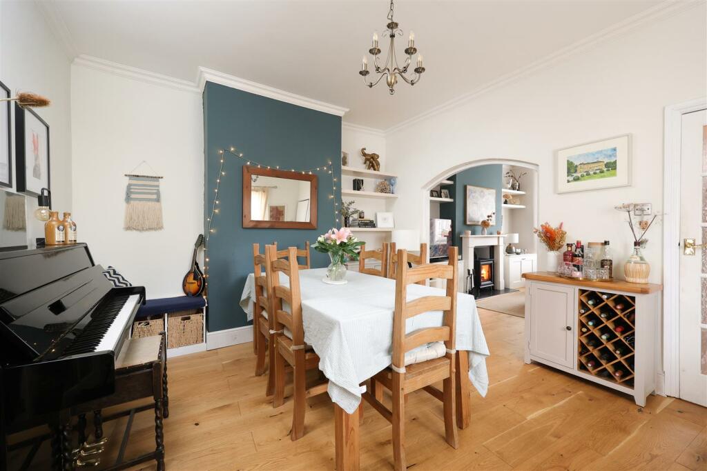 38 Byron Street 18.JPG