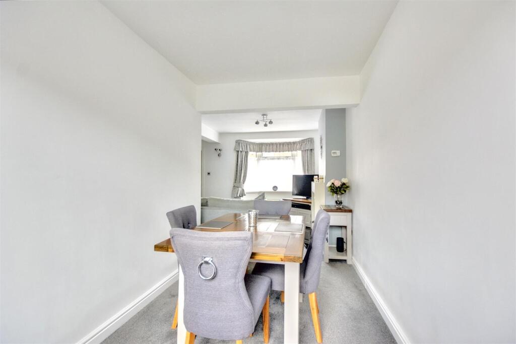 Dining Room_2.jpeg