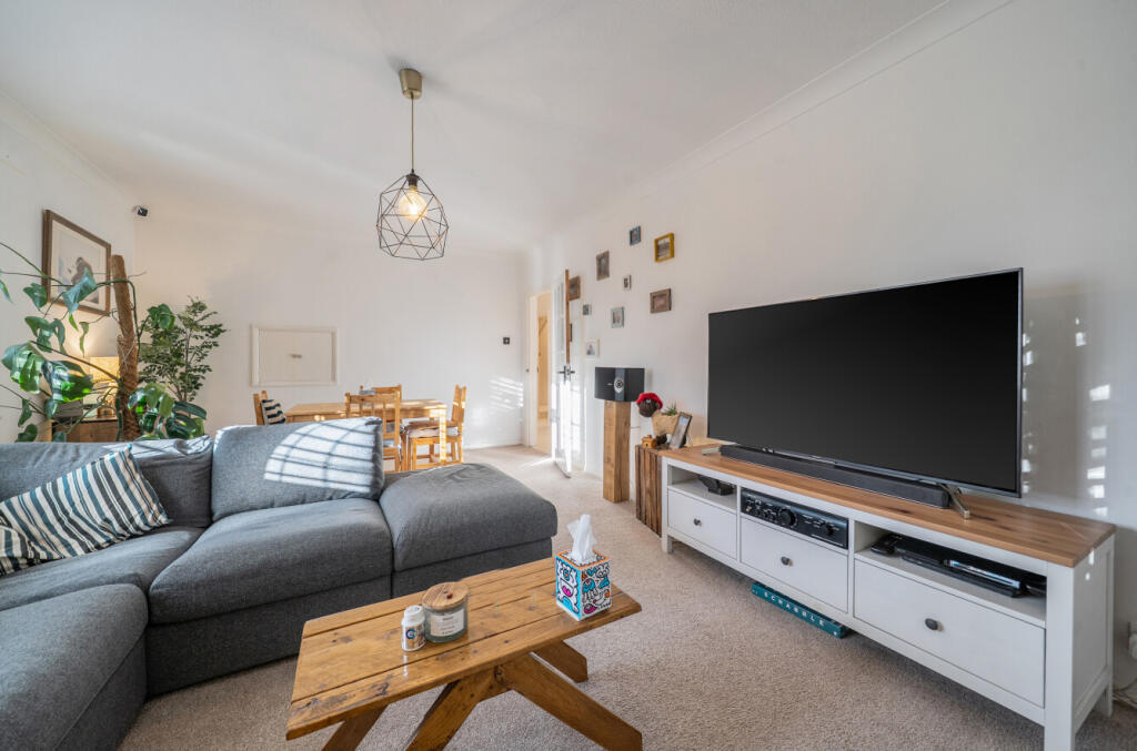 1383097-2-6925b9c...