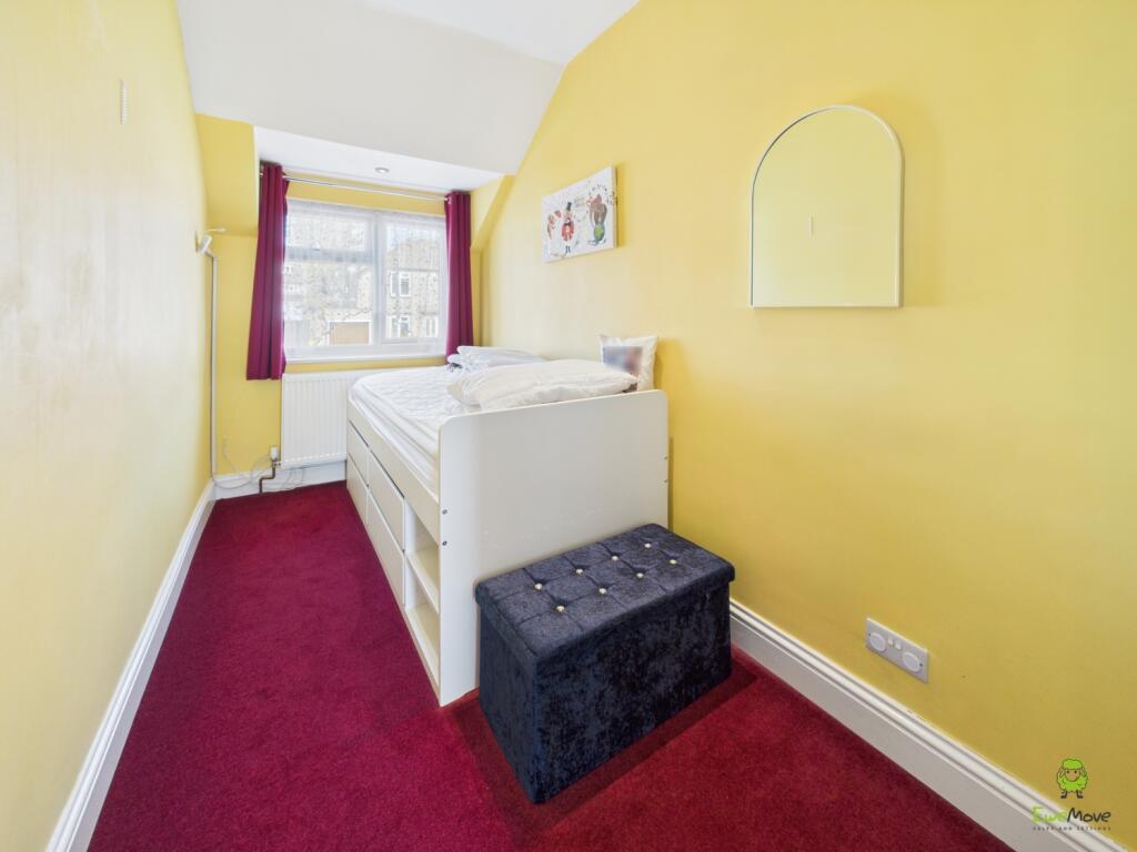 Presented by Clinton at EweMove Bexleyheath and Da