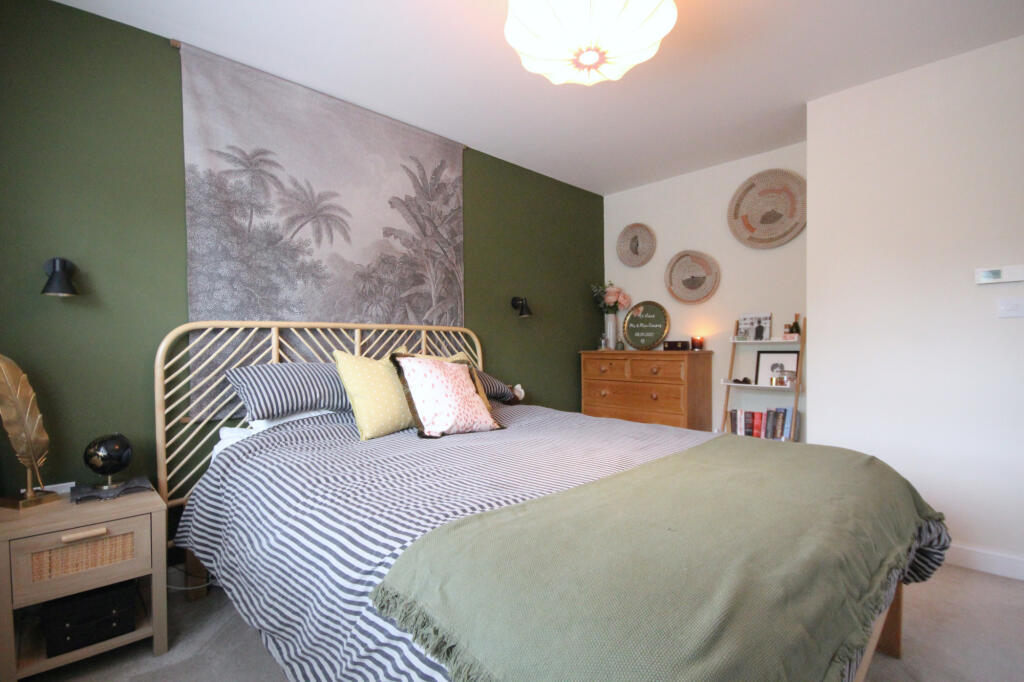 Main Bedroom 