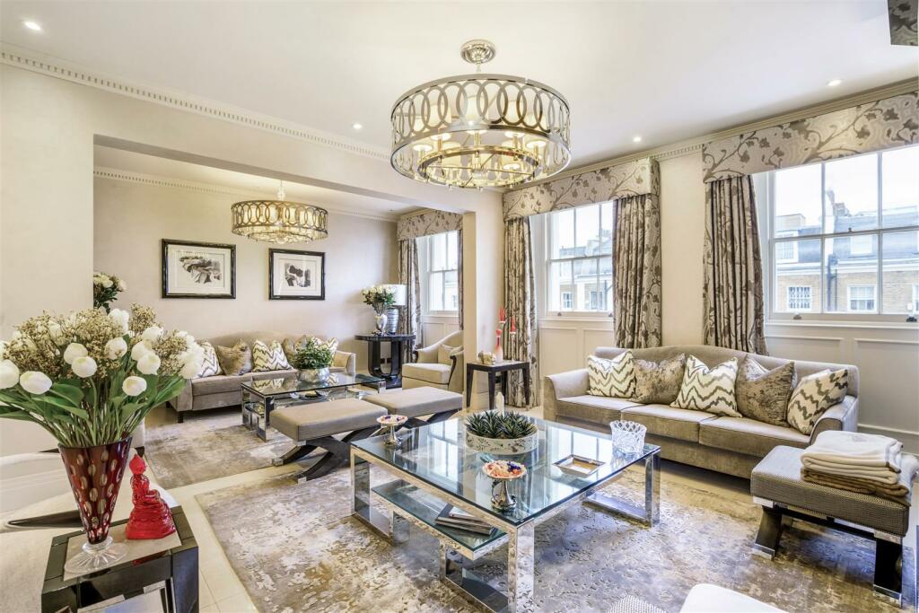 63813_26C Eaton Place  (9).jpg