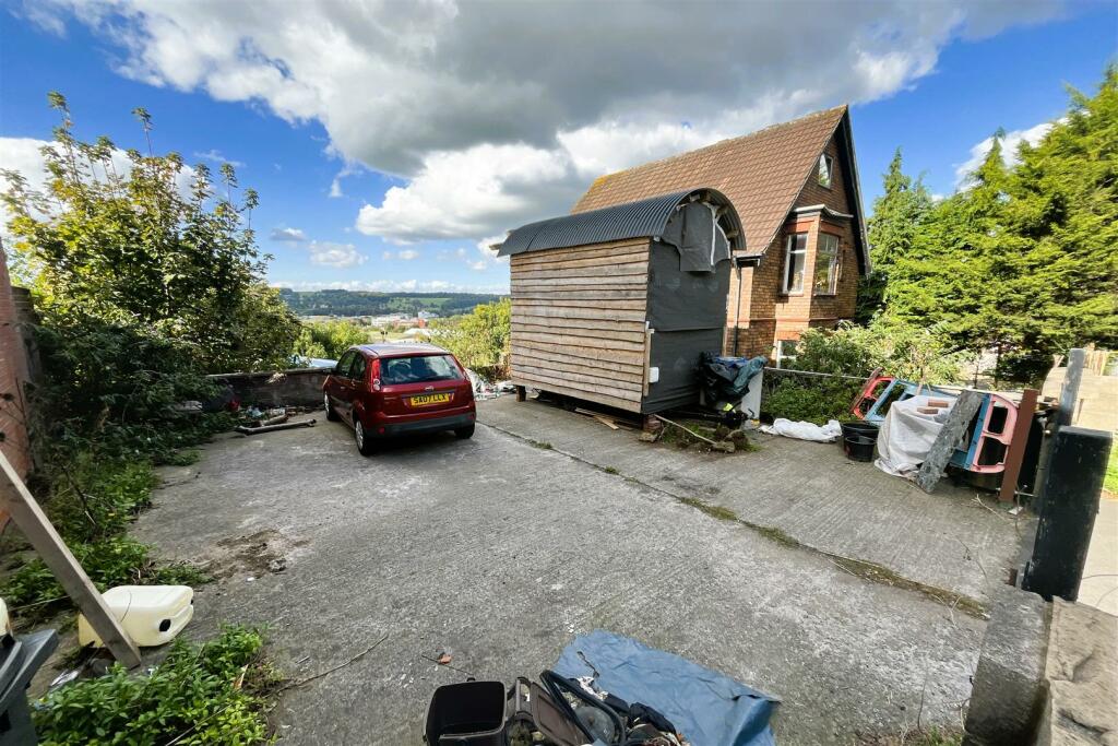 138 Bedminster Down, Bishopsworth, Bristol BS13 7A