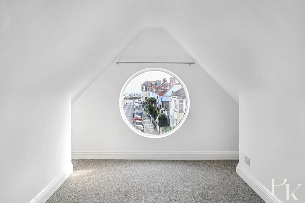 17 Marine Avenue BN3 (23).jpg