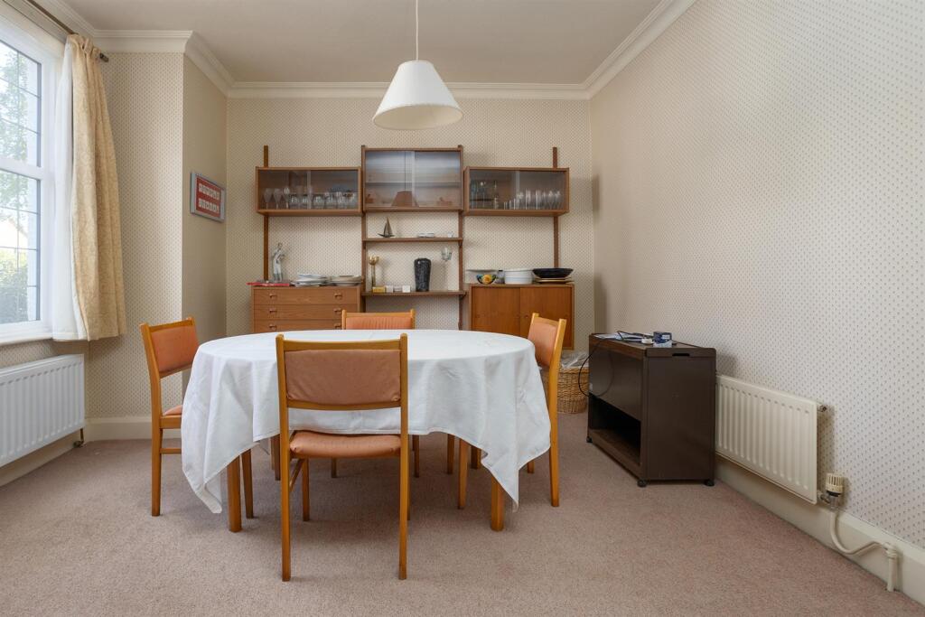 2 Westgate Road, Rugby (19).jpg