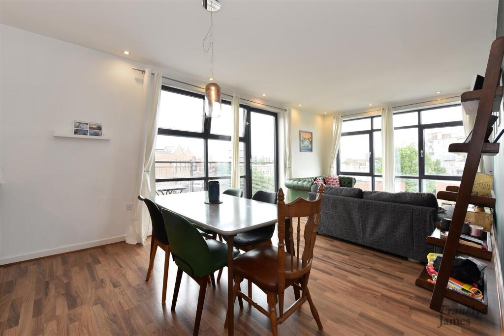 Carmine Wharf (10).JPG