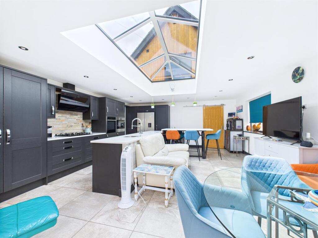 Open Plan Kitchen/Living/Dining Room