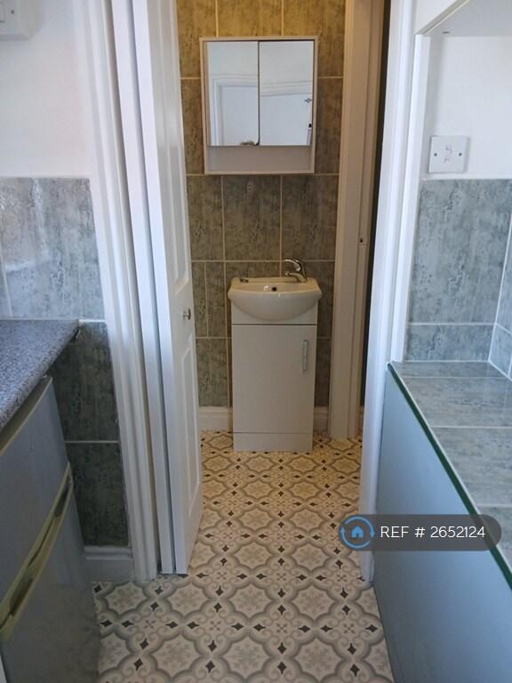 Kitchen To Shower Room