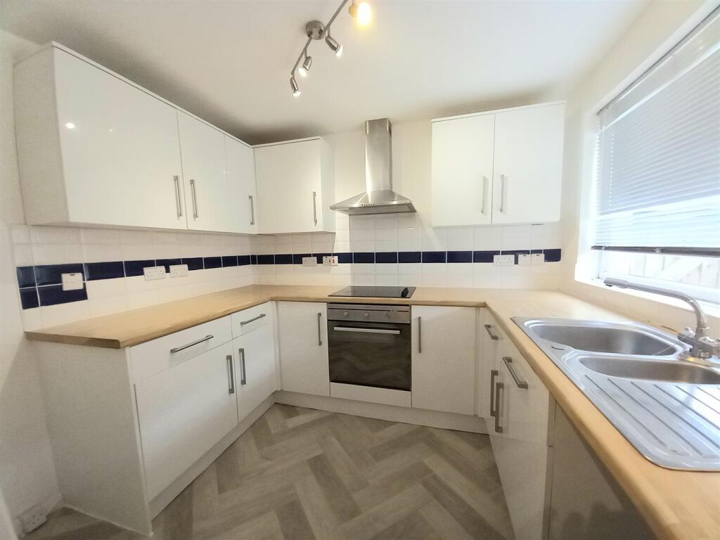 12 Waterloo Tce Kitchen.jpg