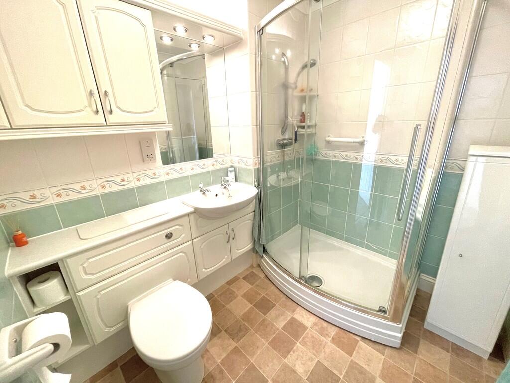 27 Pegasus Court ...