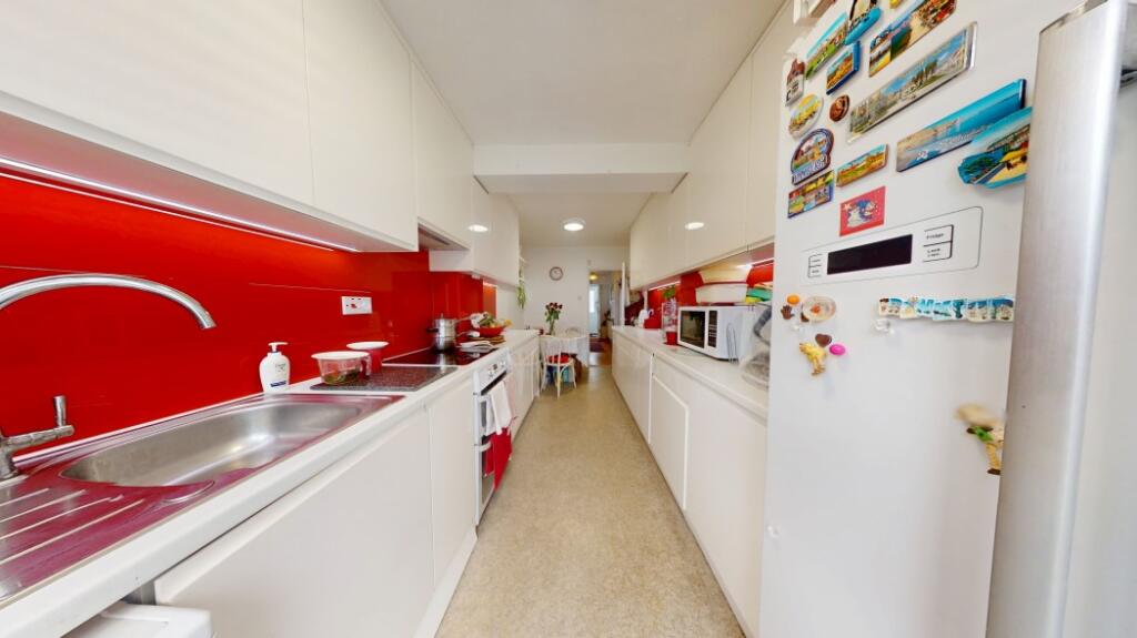 Spacious 5-Bedroom Family Home in the Heart of So