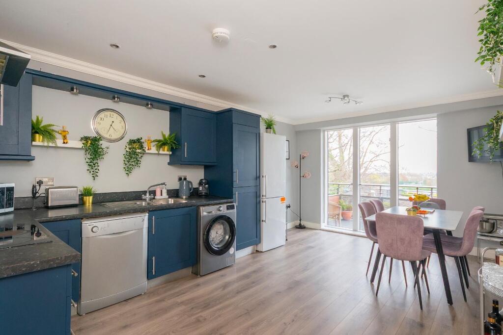 0G4ARD - Kitchen C.jpg