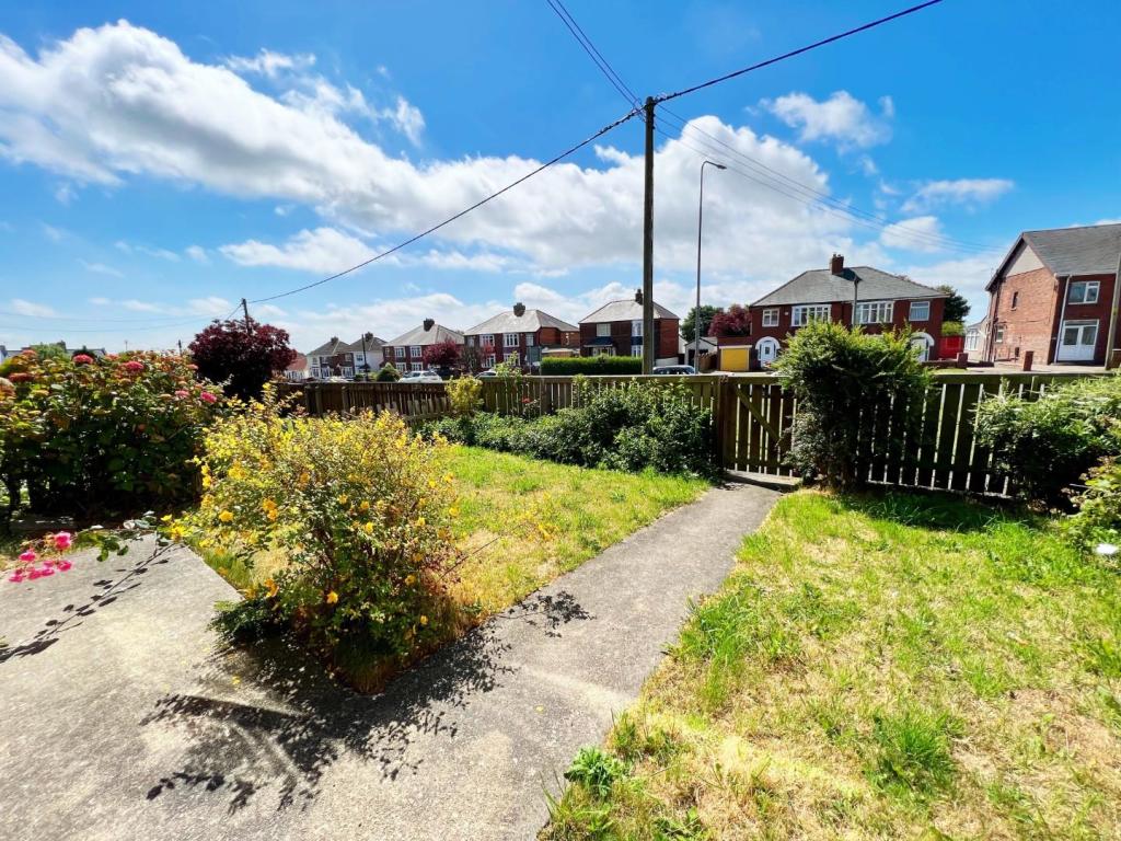 Front Garden.jpg