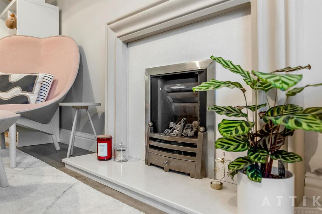 121 Bromedale Avenue Mulbarton Norwich, NR14 8GZ (