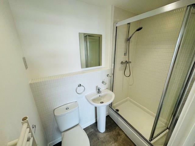 ensuite.jpg