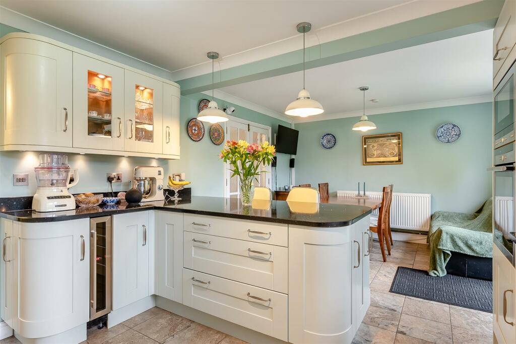 8626237-interior05.jpg