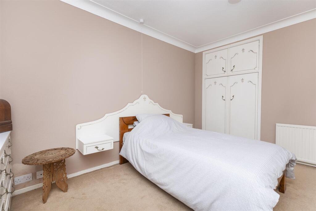 Bramleys Estate Agents - West Lodge Crescent - Ain