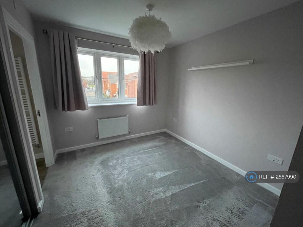 Master Bedroom (Built In Mirror Wardrobes)