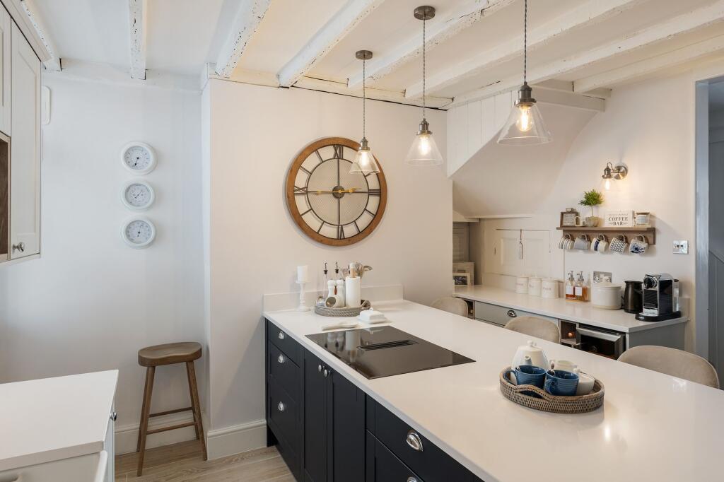 The Old Bakery, Clarence St, Dartmouth - Kitchen