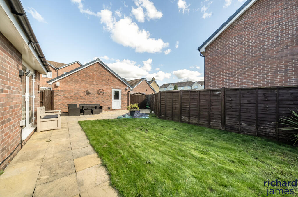 b318acb5f4b946b7aa385008114e8690