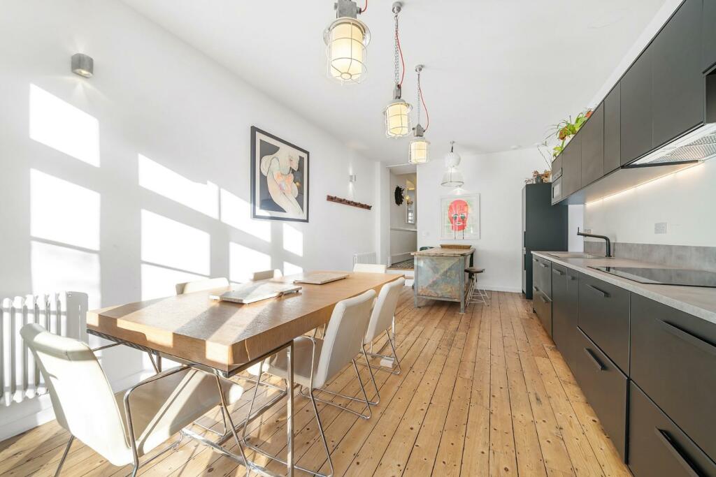 Kitchen (3).jpg