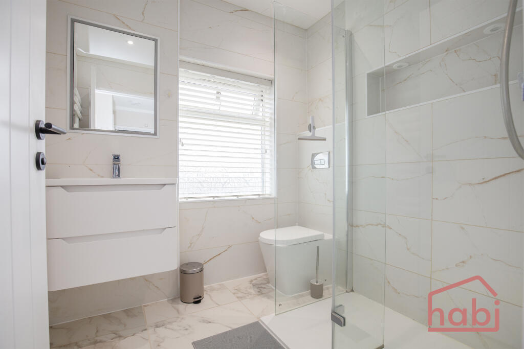 Shower Room 6