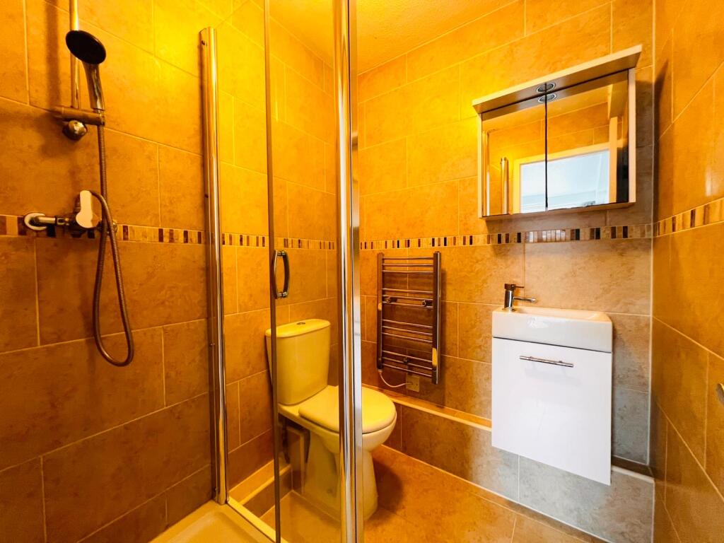En-suite Bathroom