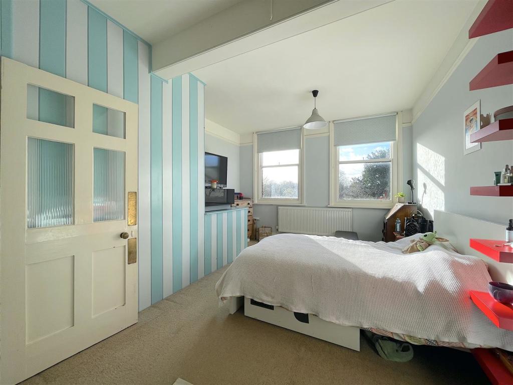 Bedroom One (2).jpeg