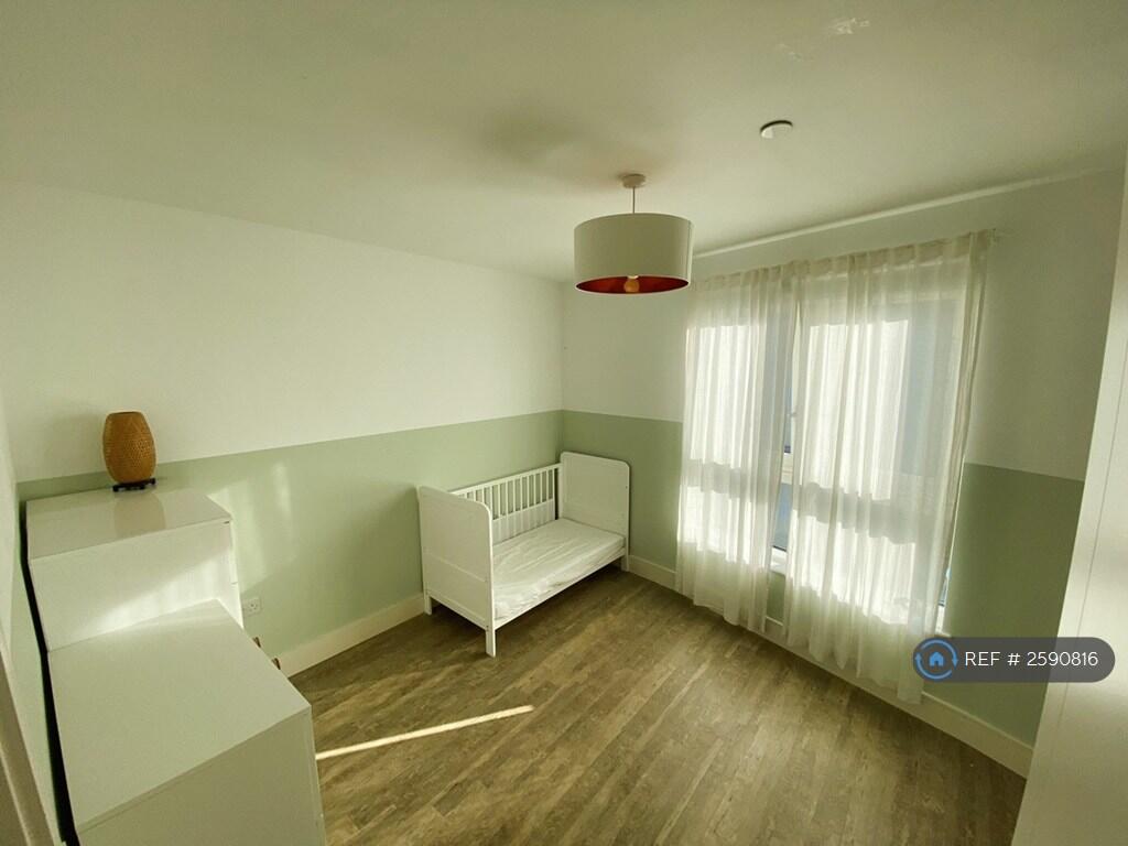 2nd Bedroom