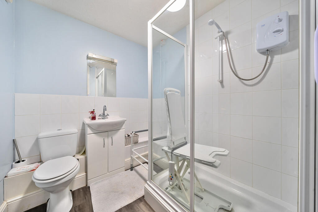 1310083-15-685006...