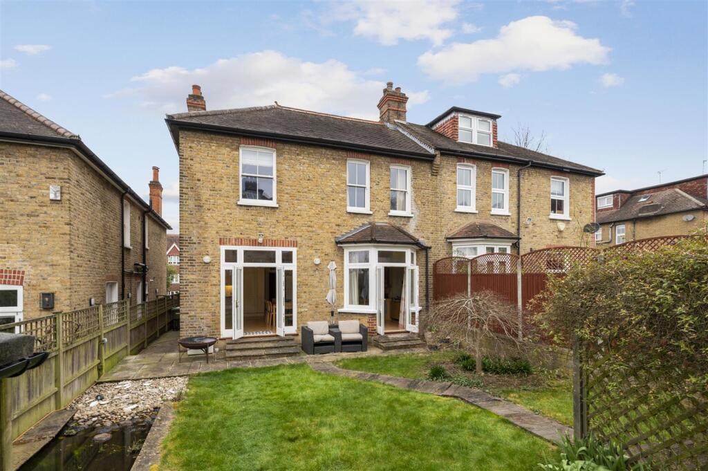 124 Pepys Road,16.jpg