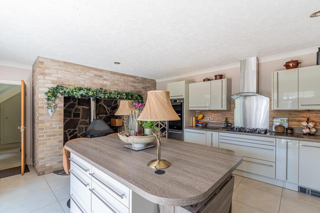 Fidlas Road 180-30.jpg