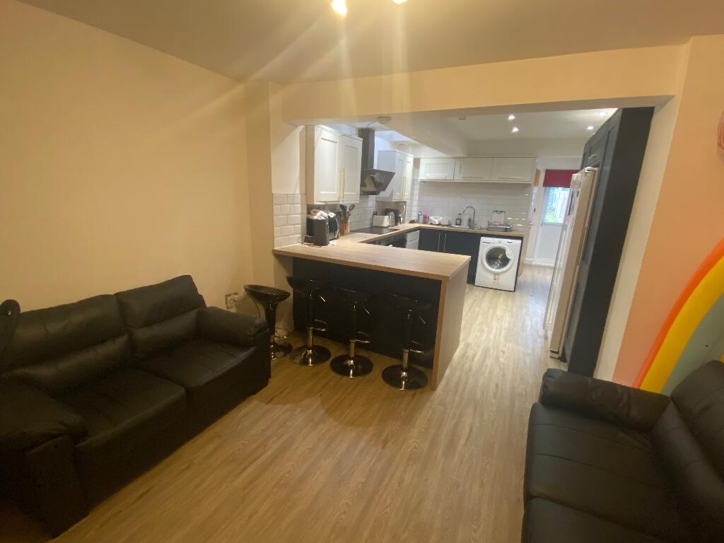Living Room/ Kitchen