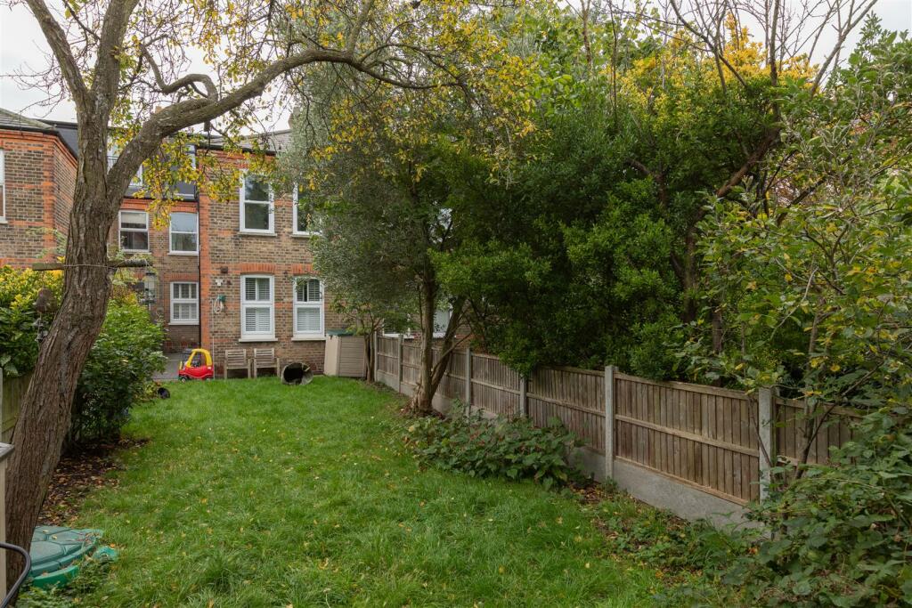 Winns Avenue, E17