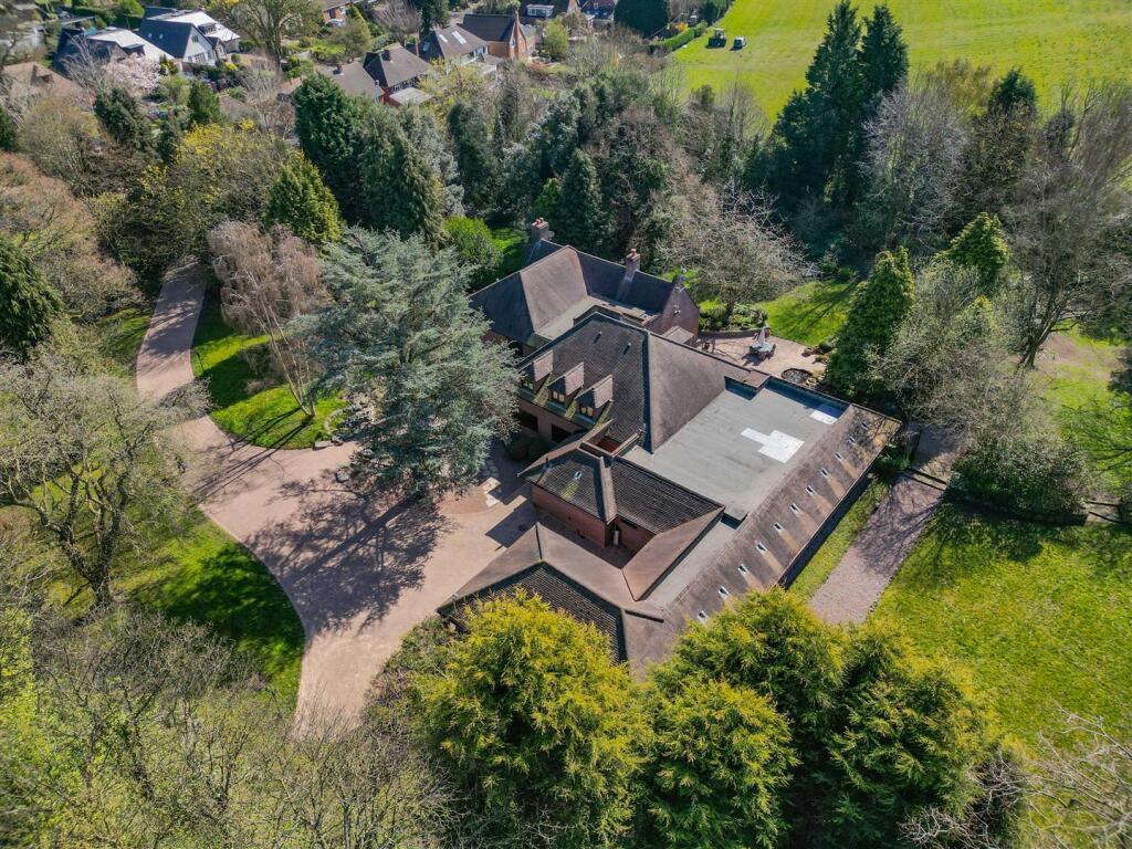 Court Manor (4 of 10).jpg