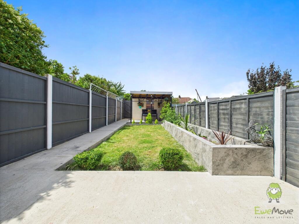 CAM01543G0-PR0136-STILL071