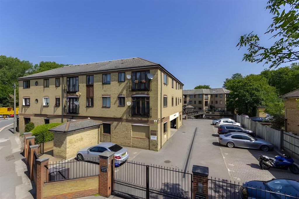 Riverside House Development