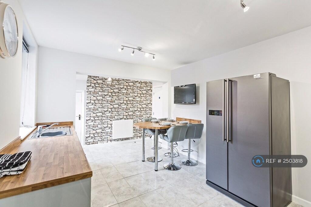 Kitchen With Breakfast Bar