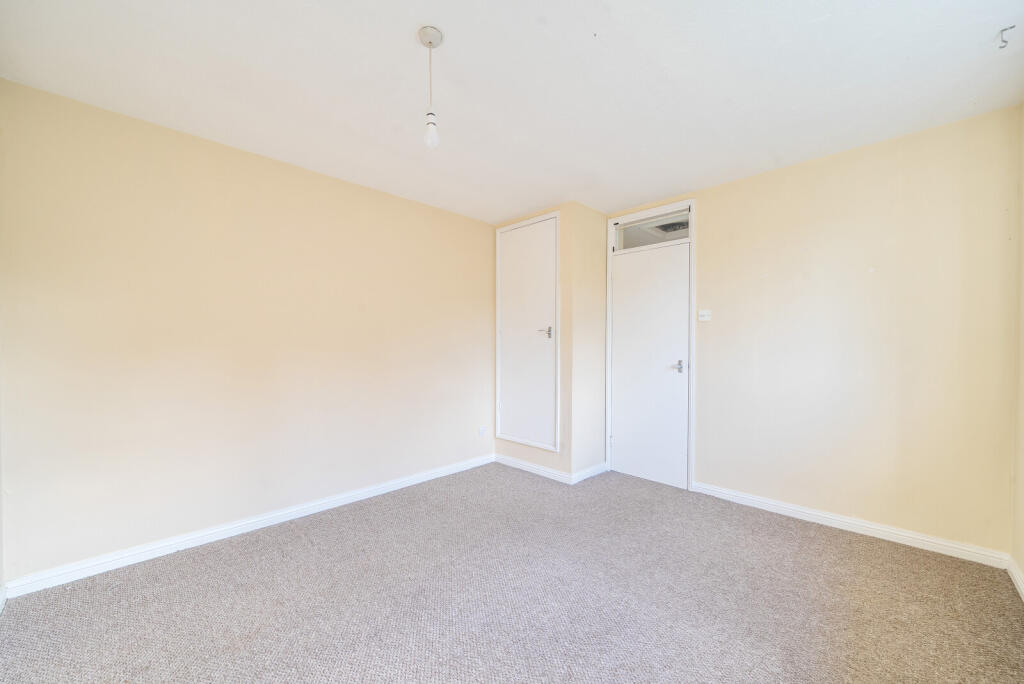 1355791-4-68c7daa...