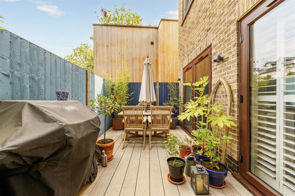 Flat 1 - 145 Avenue Road-8.jpg