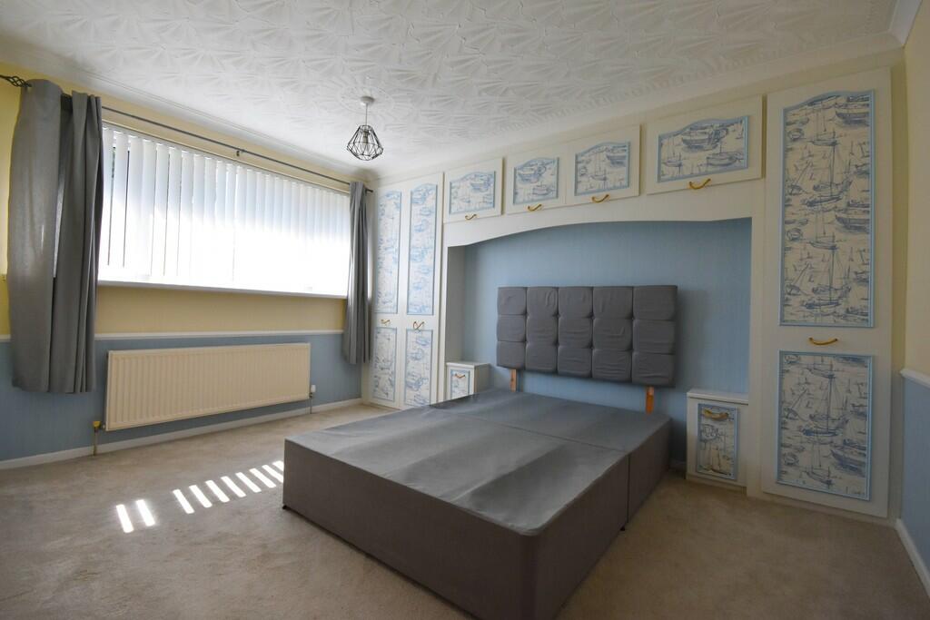 Bedroom 2-min