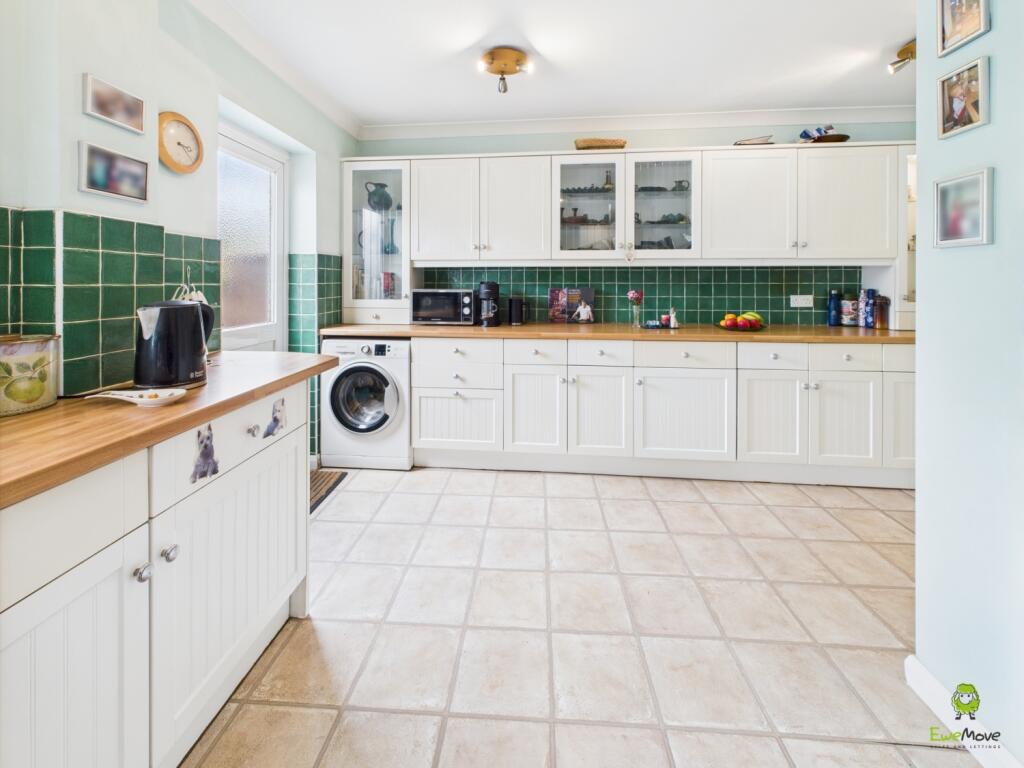 Presented By Clinton Crawford - Ewemove Bexley and