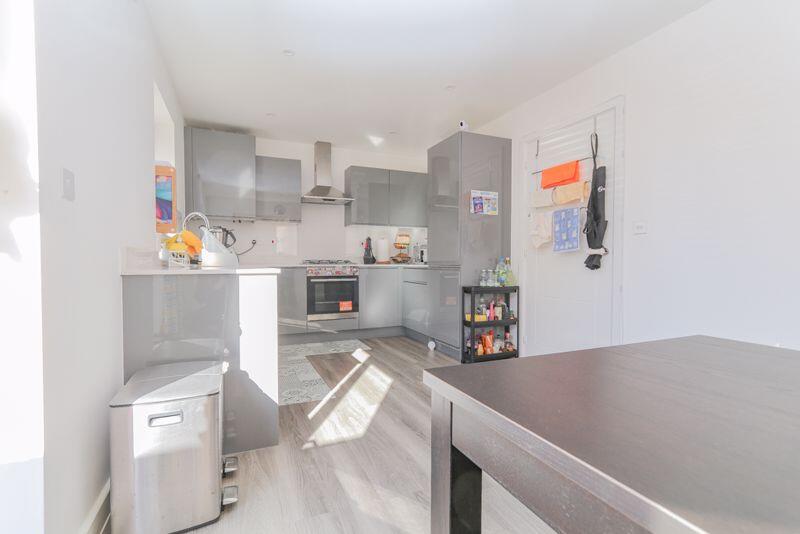 Kitchen picture 2