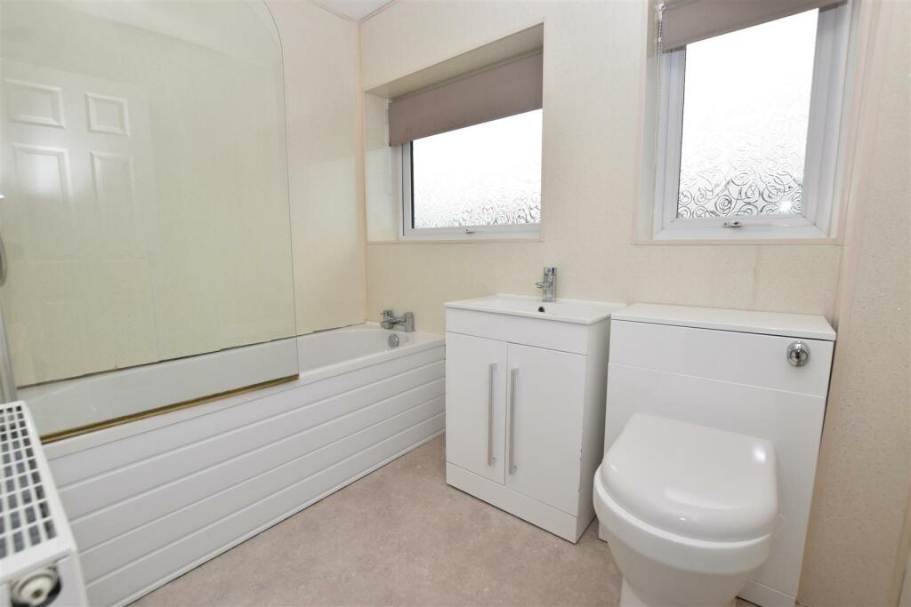 Bathroom.JPG