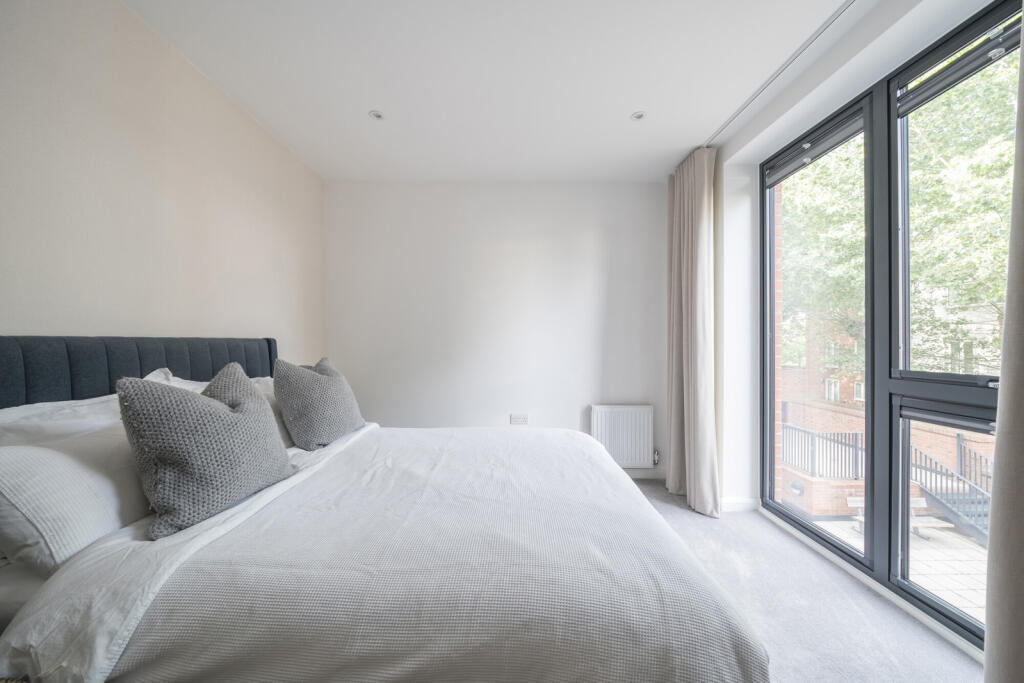 1302073-17-68432f...