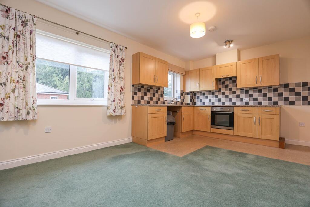 Lounge/Dining/Kitchen