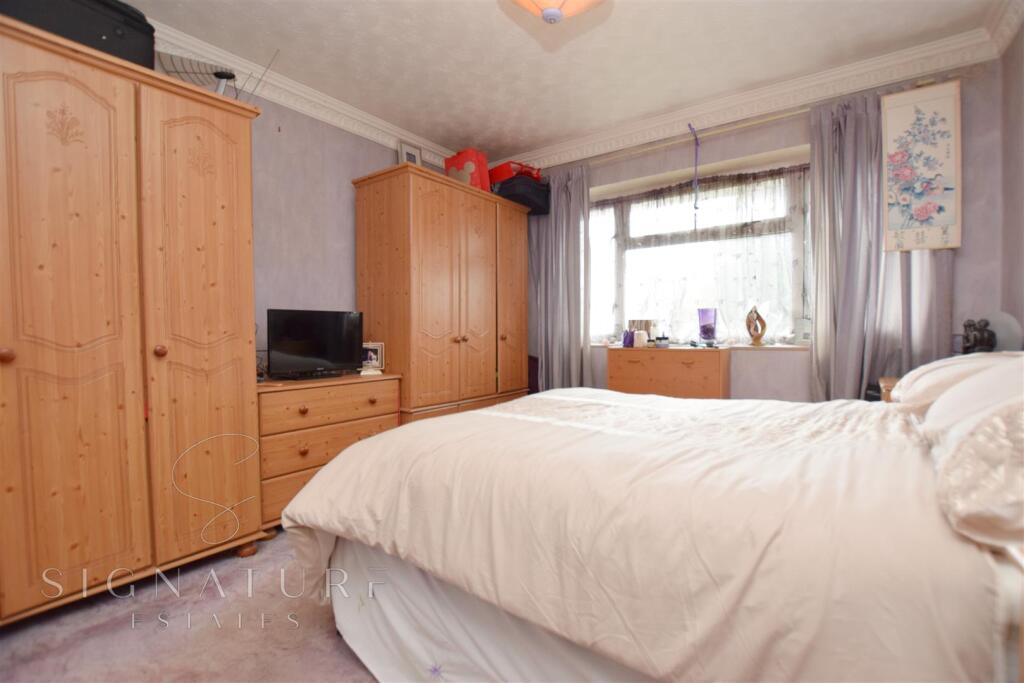 Bedroom One 2 (8).jpg