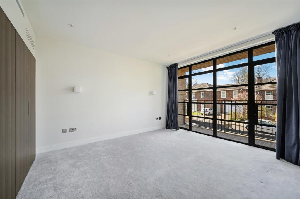 LINCOLN AVENUE, 3A-52.jpg