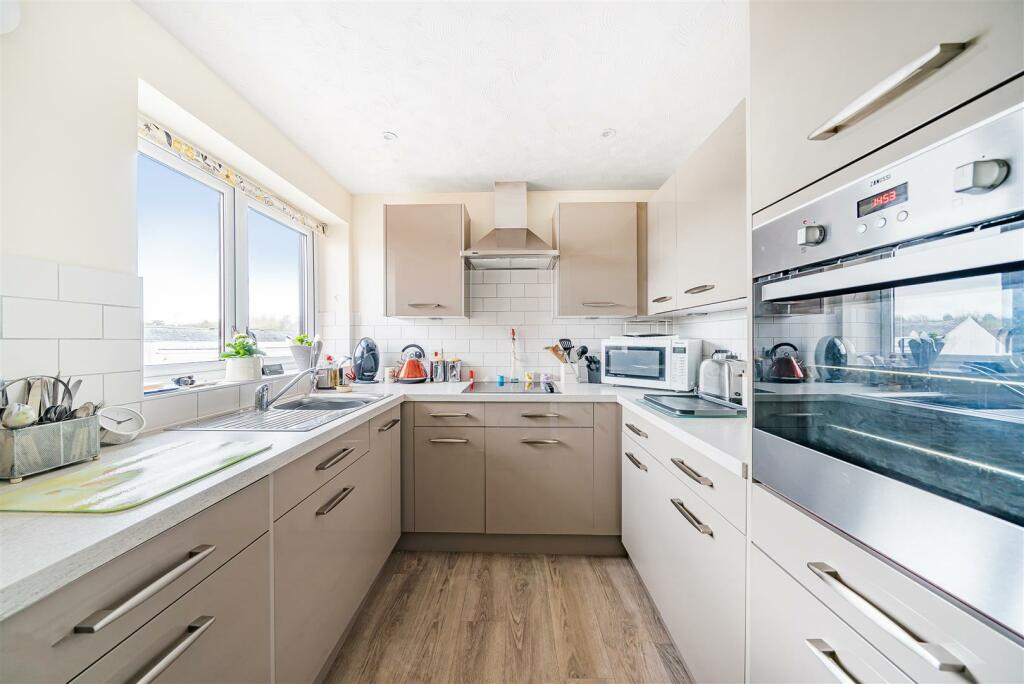 Kitchen.jpg
